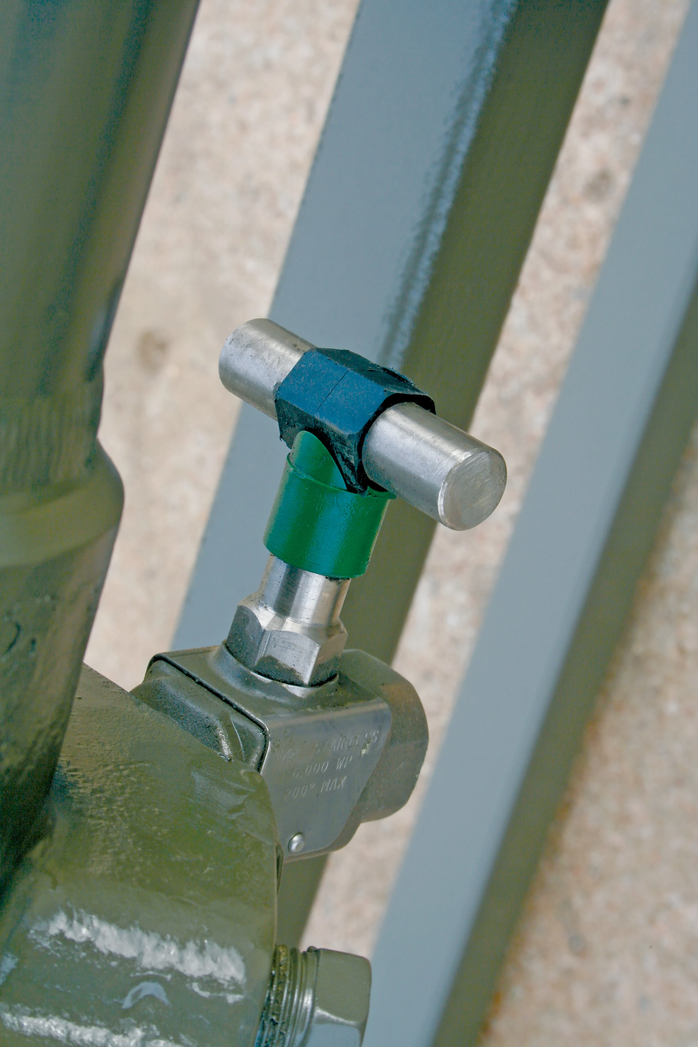 Needle Valve Balon instrumentation ứng dụng dầu khí
